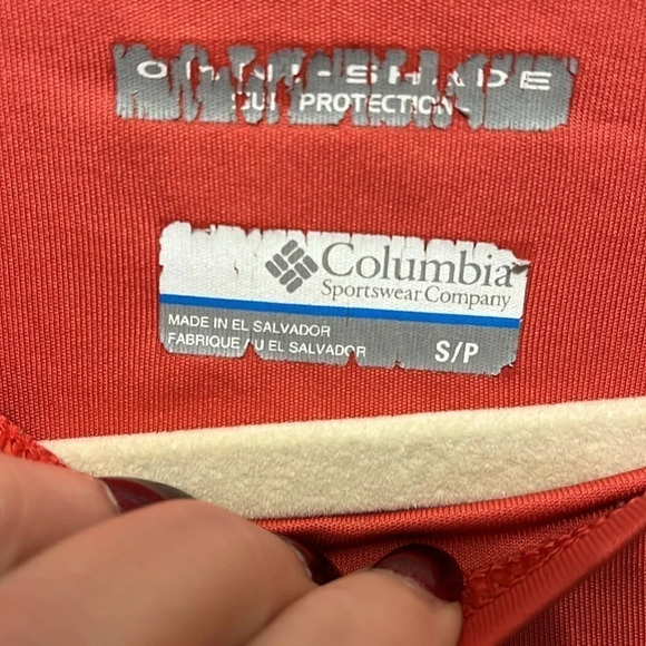 Columbia Shirt with Flag Fish - Picture 2 of 6